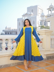 Kurti Anarkali en rayonne à imprimé géométrique multi-formes pour femme, avec col mandarin et manches cloche, pour grandes tailles, usage quotidien - Product Image 3