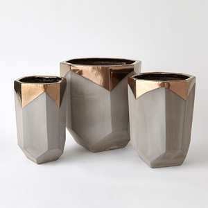 Vase en laiton de luxe, vase en laiton artisanal, vase en laiton au design héritage, vase en laiton de style royal - Product Image 3