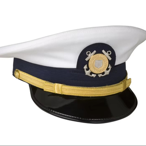 Casquette de cérémonie blanche de qualité supérieure avec sangle tressée dorée, visière noire et emblème décoratif d'ancrage - Product Image 1