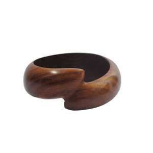 กำไลข้อมือไม้ทำมือ Boyce Kiss Curl ทำจากไม้ซิสโซออร์แกนิกและไม้สักผสมหญ้าฝรั่น สีน้ำตาลธรรมชาติ เหลือง เขียว ดำเคลือบเงา - Product Image 3