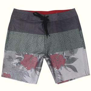 Nouveaux shorts de plage en polyester pour hommes, shorts de course, shorts de bain pour hommes, shorts de sport personnalisables avec logo, vente en gros - Product Image 4