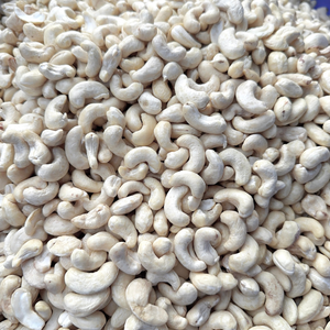 เม็ดมะม่วงหิมพานต์ดิบเวียดนามราคาถูก พร้อมส่ง จำนวนมาก คุณภาพดีที่สุด คั่วแบบ Roasted WW180 ขายส่ง MOQ ต่ำ - Product Image 1