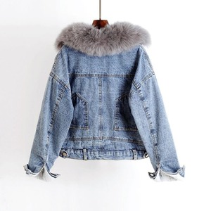 Chaqueta Vaquera de Alta Calidad para Mujer, Corte Holgado, Diseñada para Comodidad, Durabilidad y un Estilo Versátil - Product Image 5