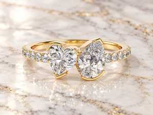Toi et Moi Bague Moderne en Diamant Taille Poire et Cœur 1.00CT, Or Jaune 14K, Diamant de Laboratoire, Cadeau Surprise de Luxe pour Demoiselle d'honneur - Product Image 1
