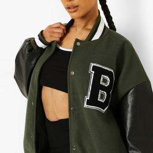 Chaqueta Bomber de Lana Personalizada de Alta Calidad, Chaqueta Varsity de Invierno para Hombre y Mujer con Mangas de Cuero - Product Image 4