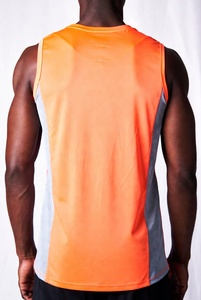 Camiseta sin mangas básica de corte holgado, perfecta para usar en capas, para descansar, actividades diarias, comodidad de verano, tela transpirable y ajuste informal. - Product Image 3