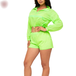 Conjunto de Pantalones Cortos de Dos Piezas para Mujer, Chaqueta con Capucha y Cierre de Cremallera, Estilo Casual, en Oferta - Product Image 2