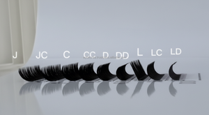 Extensions de cils plats PLUS en apesanteur UNIQUE LASH fait à la main ultra doux classique PBT 0.10-0.25mm 8-15mm artistes de qualité supérieure - Product Image 2