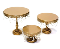 Ensemble de supports à gâteau sur pied en métal fait main, décorés de cristaux dorés, écologiques et luxueux, pour la présentation décorative de desserts