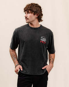Camiseta de Punto Negra Lavada para Hombre, Calidad Premium, Corte Regular, Cuello Redondo, Estilo Urbano Ecológico, Hecha en Pakistán - Product Image 3