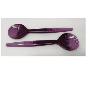 Cuchara de servir de resina hecha a mano con diseño abstracto único, mango largo, acabado brillante, utensilio decorativo de cocina para comer. - Product Image 3