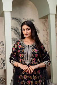 Vestido Anarkali Kurti con Estampado Floral para Mujer, con Pantalón y Dupatta con Borde de Encaje, Conjunto Tradicional Indio para Ocasiones Especiales - Product Image 4