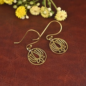 Pendientes de Latón Hechos a Mano por Artesanos, Pendientes de Latón con Acabado de Alto Brillo, Precio de Fábrica al por Mayor - Product Image 4