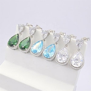 Boucles d'oreilles pendantes élégantes et luxueuses en argent 925 plaqué argent pour femmes, design géométrique tendance avec pierre principale en zircon, cadeau - Product Image 6