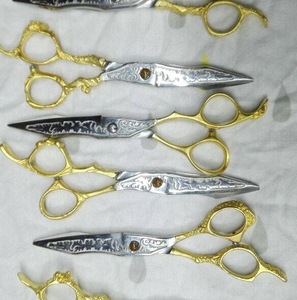 Ensemble de ciseaux de barbier en acier les plus vendus pour la coupe de cheveux, ensemble de ciseaux de salon personnalisés - Product Image 3