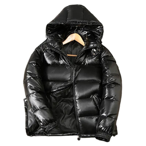 เสื้อแจ็คเก็ตบับเบิ้ลคุณภาพสูงแบบกำหนดเองสำหรับผู้ชาย ให้ความอบอุ่น ผลิตจากวัสดุโพลีเอสเตอร์ไนลอนคุณภาพสูง เงางาม - Product Image 3