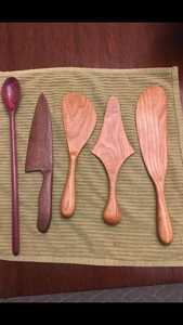 Juego de Cucharas de Madera Hechas a Mano de Primera Calidad con Espátula, Cuchara para Sopa y Servidor de Ensalada para Uso en la Cocina - Product Image 4