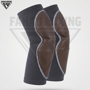 Genouillères en cuir synthétique respirantes, légères et réglables, avec rembourrage renforcé pour une protection élevée contre les chocs, idéales pour la lutte - Product Image 1