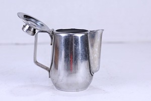 Jarra de tamaño pequeño, perfecta para servir agua, jugo, leche y otras bebidas en la mesa, ideal para cenas en casa y uso diario. - Product Image 2