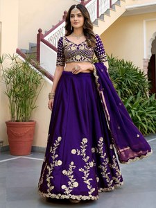 Lehenga Choli violet avec broderie dorée, tenue traditionnelle longue pour femmes, style mariage Inde Pakistan - Product Image 4