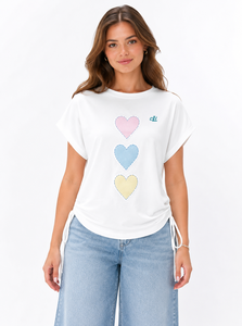 Camiseta gráfica personalizada para mujer con cordón en el bajo, estampado de corazón, corte holgado, lazo lateral ajustable, camiseta de moda para mujer, boutique DTG - Product Image 4