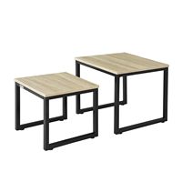 Ensemble de tables basses gigognes en forme de C de style moderne du milieu du siècle, avec structure en métal, design moderne, ensemble durable de 3 tables