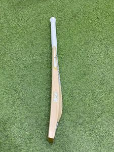 RSM Gold Special Edition English Willow Short Handle Cricket Bat - Product Image 3