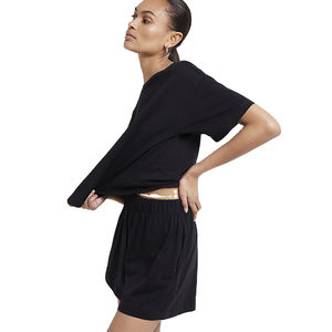 Ensemble T-shirt et short décontracté pour femme style hip-hop, 100 % coton, logo personnalisé, taille élastique, couleur unie, respirant, nouveau style, bande latérale - Product Image 4