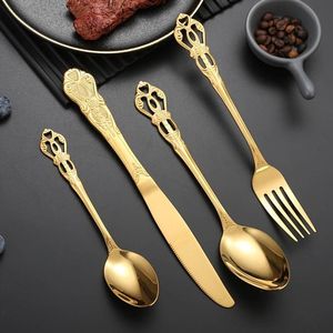 Ensemble de couverts de table d'inspiration urbaine et contemporaine, conçu pour des tables quotidiennes élégantes et des moments de repas décontractés et raffinés. - Product Image 3