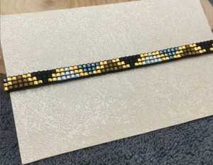 NOUSHAD HANDICRAFTS NH-693 สร้อยข้อมือลูกปัดทำมือประดับด้วยลูกปัดหินสีดำ/เหลือง/เงิน ดีไซน์ธงชาติปานามา สำหรับทำสร้อยข้อมือ - Product Image 5