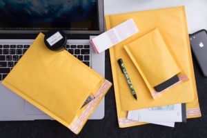 Enveloppe rembourrée à bulles en papier Kraft personnalisée pour les cosmétiques - Product Image 5