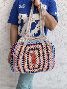 Sac de plage d'été en paille pour femmes, sac à bandoulière carré fait à la main en crochet multicolore de style vintage, nouvel arrivage - Product Image 5