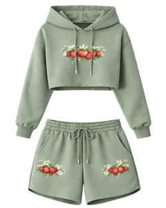 Ensemble crop top et short vert sauge pour femme, broderie fraise, tenue deux pièces en molleton de coton, vêtements de détente, fabricant en gros - Product Image 1