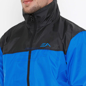 Vestes coupe-vent d'hiver fabriquées avec les meilleurs matériaux, col montant, logo sur le devant, respirantes, écologiques, légères, prix bas - Product Image 2