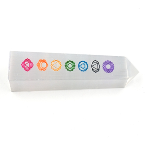 Obélisque en Sélénite Naturelle 7 Chakras, Tour de 7-9 cm, Pointe de Cristal Gravée, Baguette de Méditation, Décoration d'Intérieur, Vente en Gros - Product Image 5