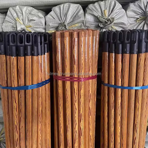 Suministro a granel de Vietnam, mango de plástico de PVC, 120cm, palo de escoba de madera de eucalipto, diseño de grano, recogedor de uso doméstico, bolsa empaquetada limpia - Product Image 4