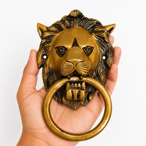 SHUBHAM - Timbre de Puerta con Cabeza de León de Latón Macizo, Acabado Antiguo, Decorativo, para Puerta Principal - Product Image 2