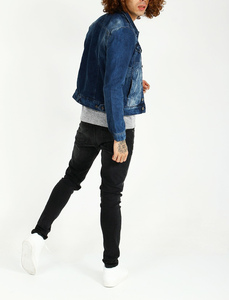 Veste en jean confortable et haute performance pour homme, légère et délavée - Product Image 2