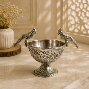 Cuenco Urli de Metal Plateado Antiguo Hecho a Mano en India, Maceta Decorativa Flotante para Flores, Centro de Mesa para Sala de Estar - Product Image 2