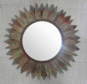 Miroir mural décoratif avec cadre élégant pour l'intérieur - Product Image 4
