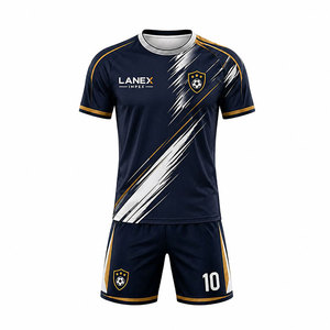 Ensemble de tenue de football professionnel avec maillot et short, tissu léger et respirant, idéal pour les clubs et les écoles - Product Image 2