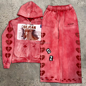 Ensemble streetwear tendance : sweat à capuche en coton délavé et vieilli, pantalon baggy oversize, broderie, impression en relief et strass - Product Image 6