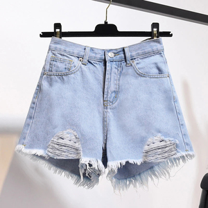 Shorts en jean décontractés pour l'été, taille haute, effet usé, fermeture boutonnée, style Bermuda pour femmes, coupe moderne - Product Image 3