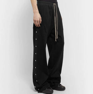 Pantalon de survêtement noir ample pour homme avec cordon de serrage et boutons latéraux, anti-plis, léger, style streetwear décontracté - Product Image 2