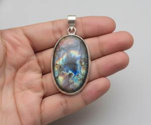 Pendentif tibétain en argent, forme ailes classiques chrétiennes, breloque tendance certifiée pour femme - Product Image 4