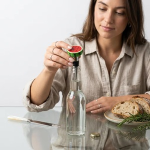 Tapón de Botella de Aleación Fundida con Diseño de Sandía Ecológico y Cubierta Antipolvo para Vino - Product Image 4