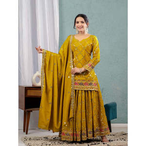 Ensemble de vêtements de fête pour femmes de créateur Sharara Plazzo Dupatta - Product Image 3