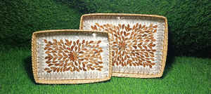 Plateau rond de service en rotin avec incrustations de nacre, artisanat indien artisanal Noor Viraasat, luxe abordable pour les collations et les cadeaux - Product Image 5