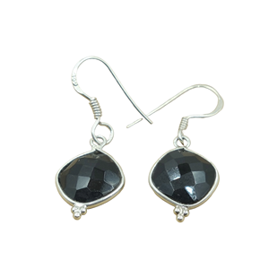 Boucles d'oreilles pendantes en argent sterling 925 avec onyx noir, faites à la main, forme coussin facettée, bijoux en pierres précieuses, cadeau pour femme, petite amie, maman - Product Image 1