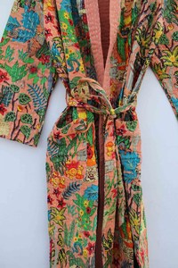 Bata Kimono de Algodón 100% Tejido Suave y Transpirable con Estampado de Bloques y Dibujos Animados Naaz para Mujer, Camisón de Verano Hecho a Mano ODM Elástico hasta la Rodilla - Product Image 3